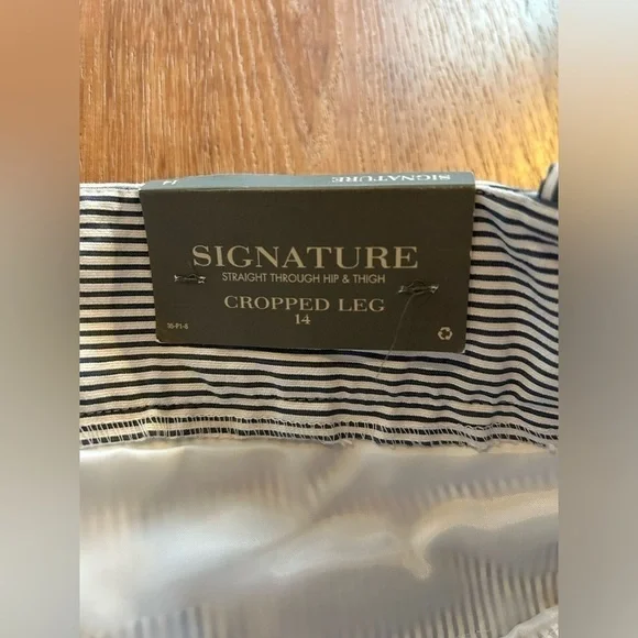 NWT Ann Taylor Factory Blue & White Pinstripe Cropped Trouser Women’s size 14 - Picture 7 of 9
